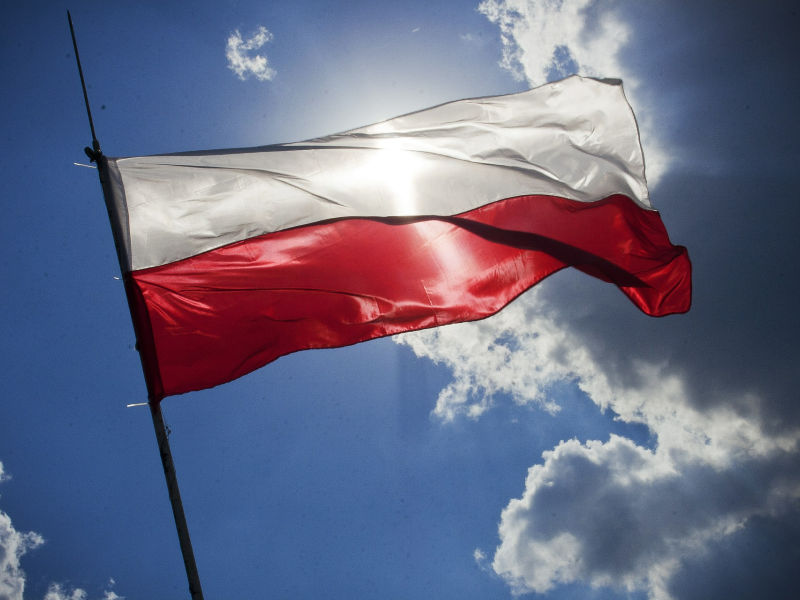 Streaming sets new record for Polish viewing time in April - Nielsen