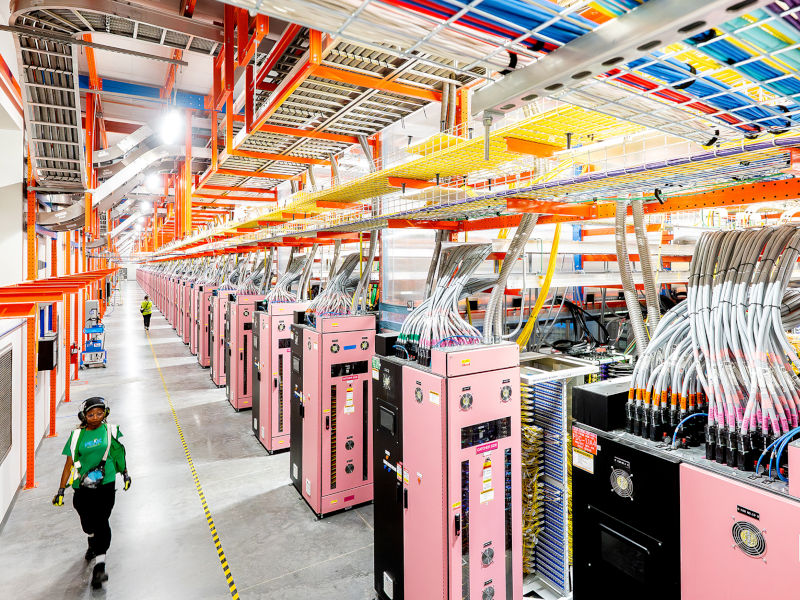 Echelon Data Centres obtains EUR 2 bln financing for European expansion