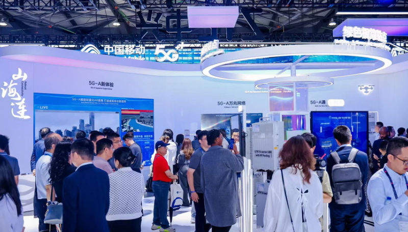 ZTE unveiled full-scenario AI applications and stunning eyewear-free 3D products