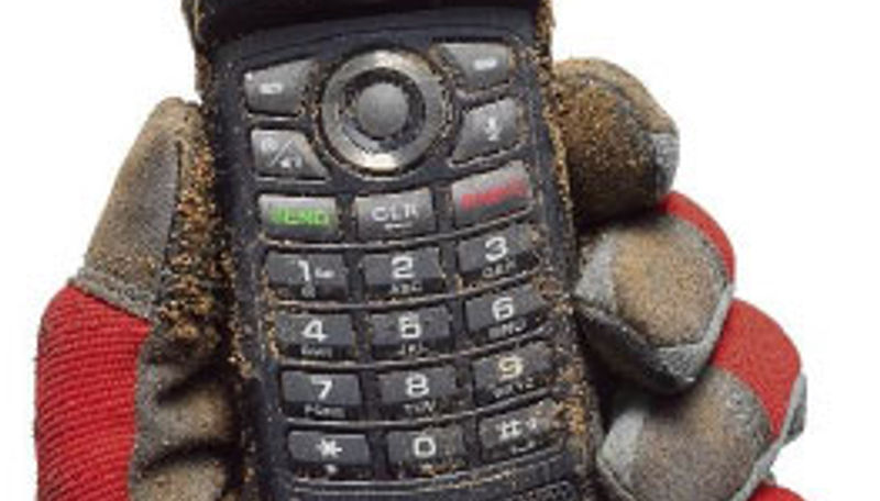 Kyocera launches FirstNet ready DuraXE flip phone for AT&T LTE network