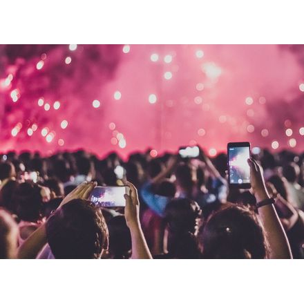 UK festivalgoers lose over 2 million smartphones - Uswitch
