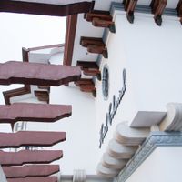 Details on main entrance