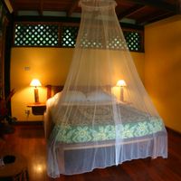 Azania Bungalows - Quen Bed