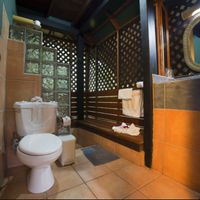 Azania Bungalows - Bathroom