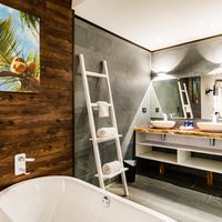 Deluxe Superior - Bathroom
