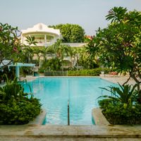 Tropicana Pool