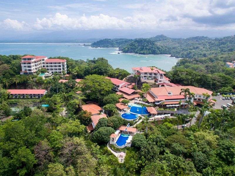 Hotel Parador Resort & Spa