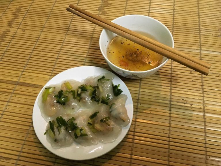 Banh Bot Loc Dumplings