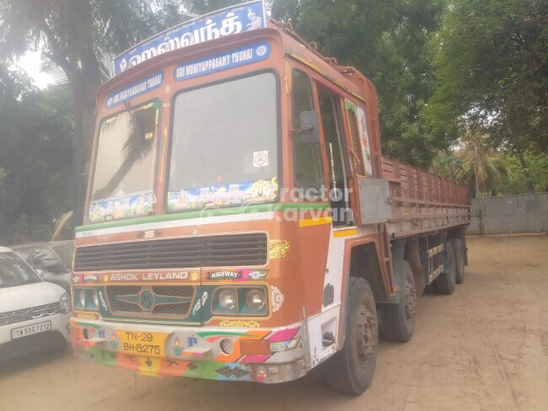 Ashok Leyland 3118 Second Hand Commercial