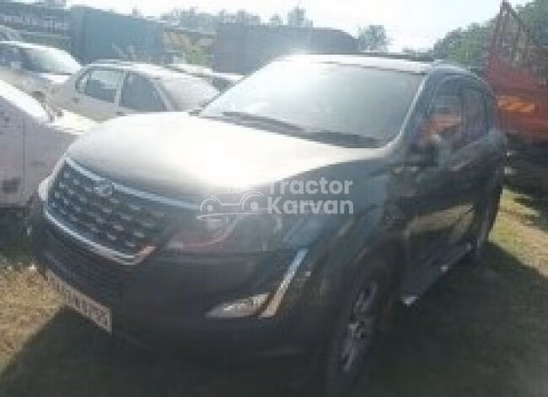 सेकंड हैंड महिंद्रा                                                            एक्सयूवी500 W8 कार