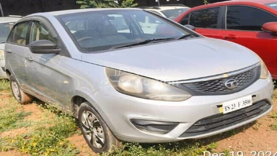 टाटा बोल्ट एक्सई पुरानी कारें देखें