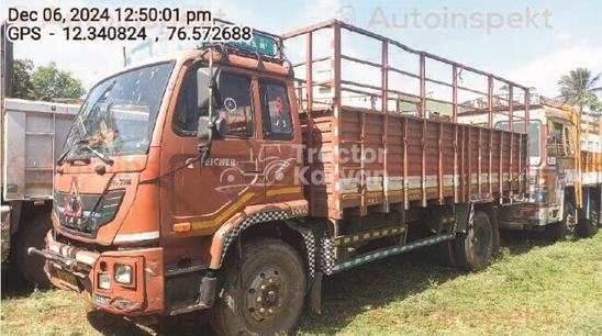 आयशर प्रो 3015 पुराने कमर्शियल व्हीकल