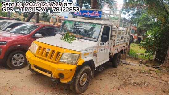 महिंद्रा बोलेरो मैक्सिट्रक प्लस 1.2 पुराने कमर्शियल व्हीकल