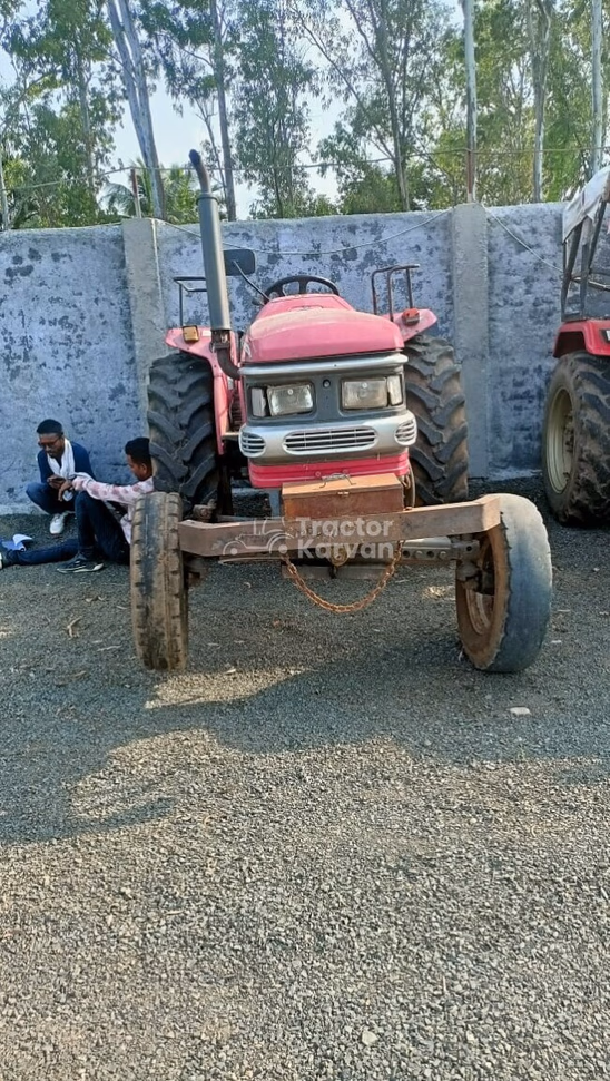 सेकंड हैंड महिंद्रा अर्जुन अल्ट्रा -1 555 DI ट्रैक्टर