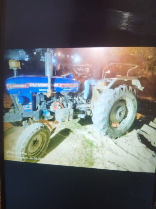 पॉवरट्रैक 439 RDX Second Hand Tractor