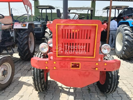 सेकंड हैंड महिंद्रा 585 DI ट्रैक्टर