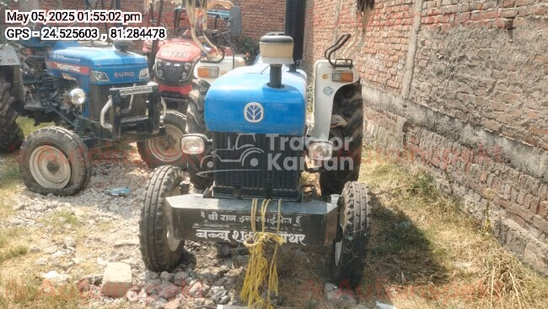 सेकंड हैंड न्यू हॉलैंड 3037 TX ट्रैक्टर