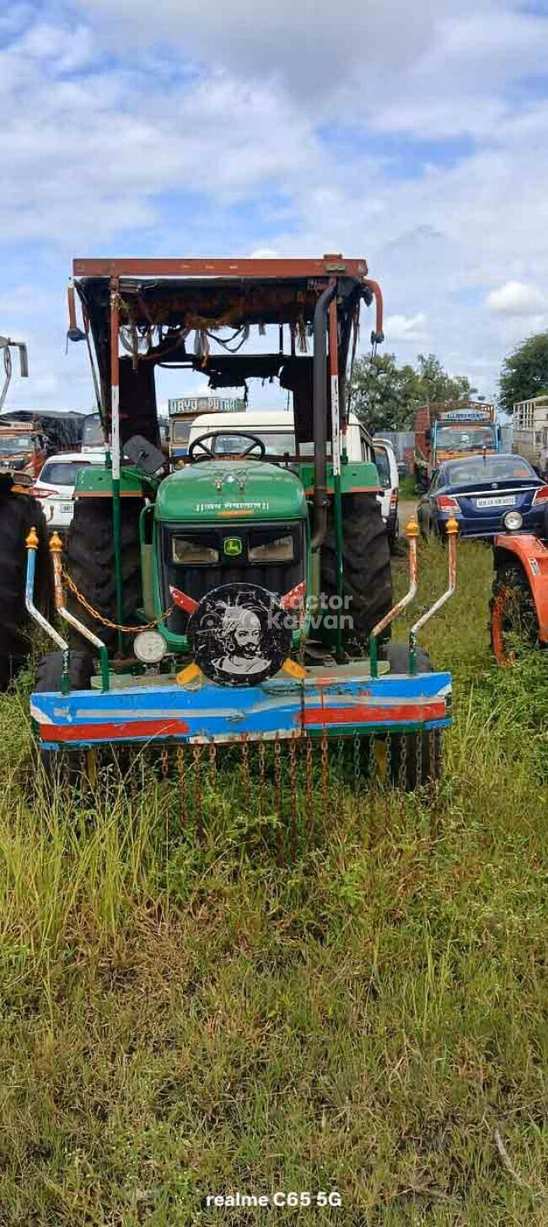 सेकंड हैंड जॉन डियर 5050 E ट्रैक्टर