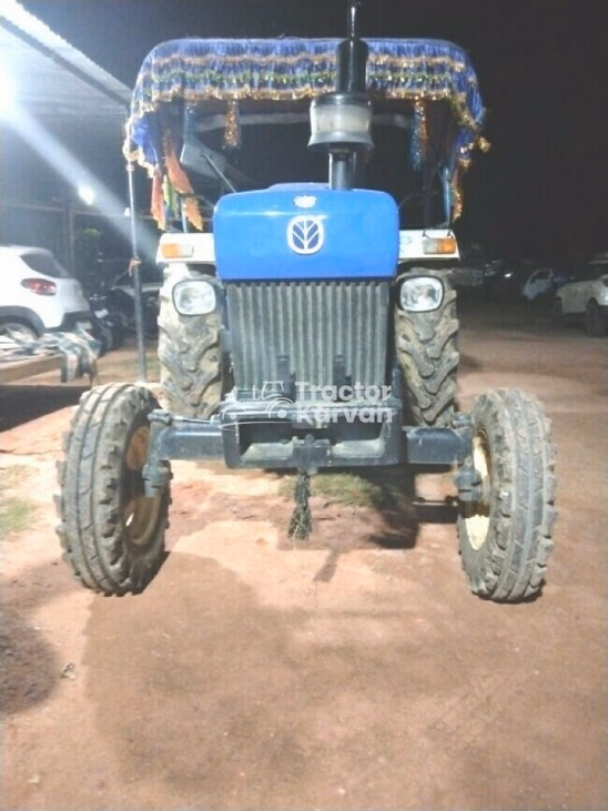 सेकंड हैंड न्यू हॉलैंड 3600-2 TX ट्रैक्टर