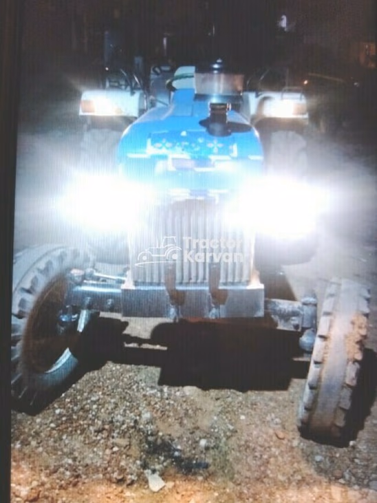 सेकंड हैंड न्यू हॉलैंड 3600-2 TX ट्रैक्टर