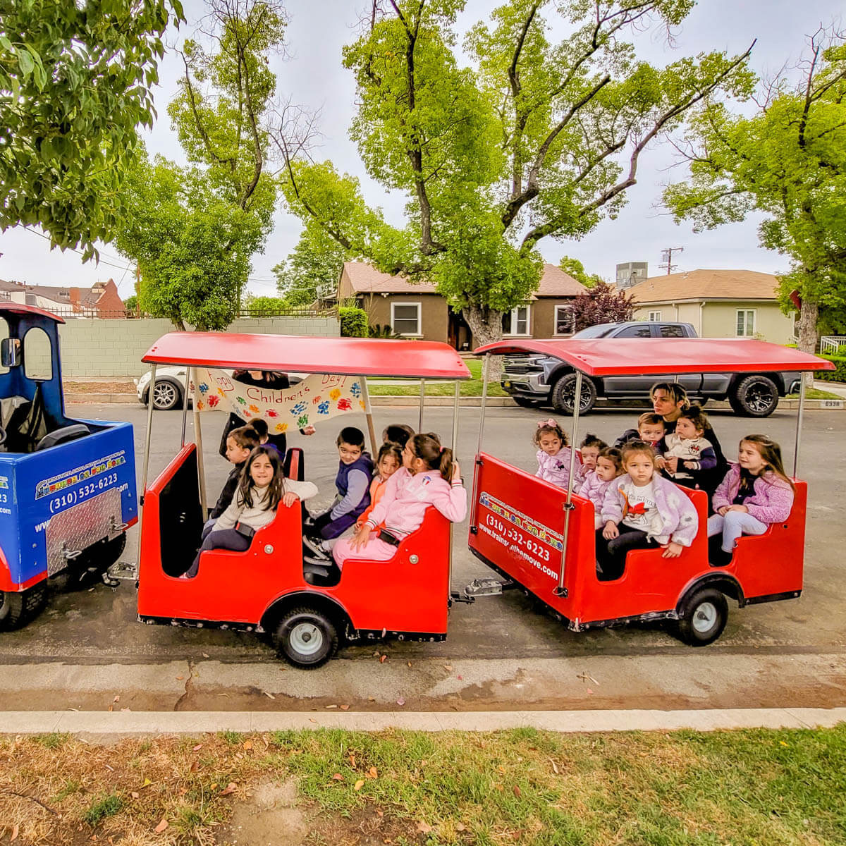 trackless train