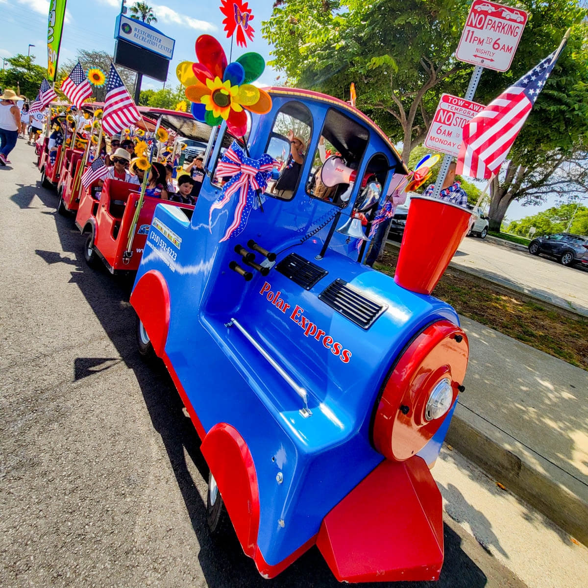 trackless train