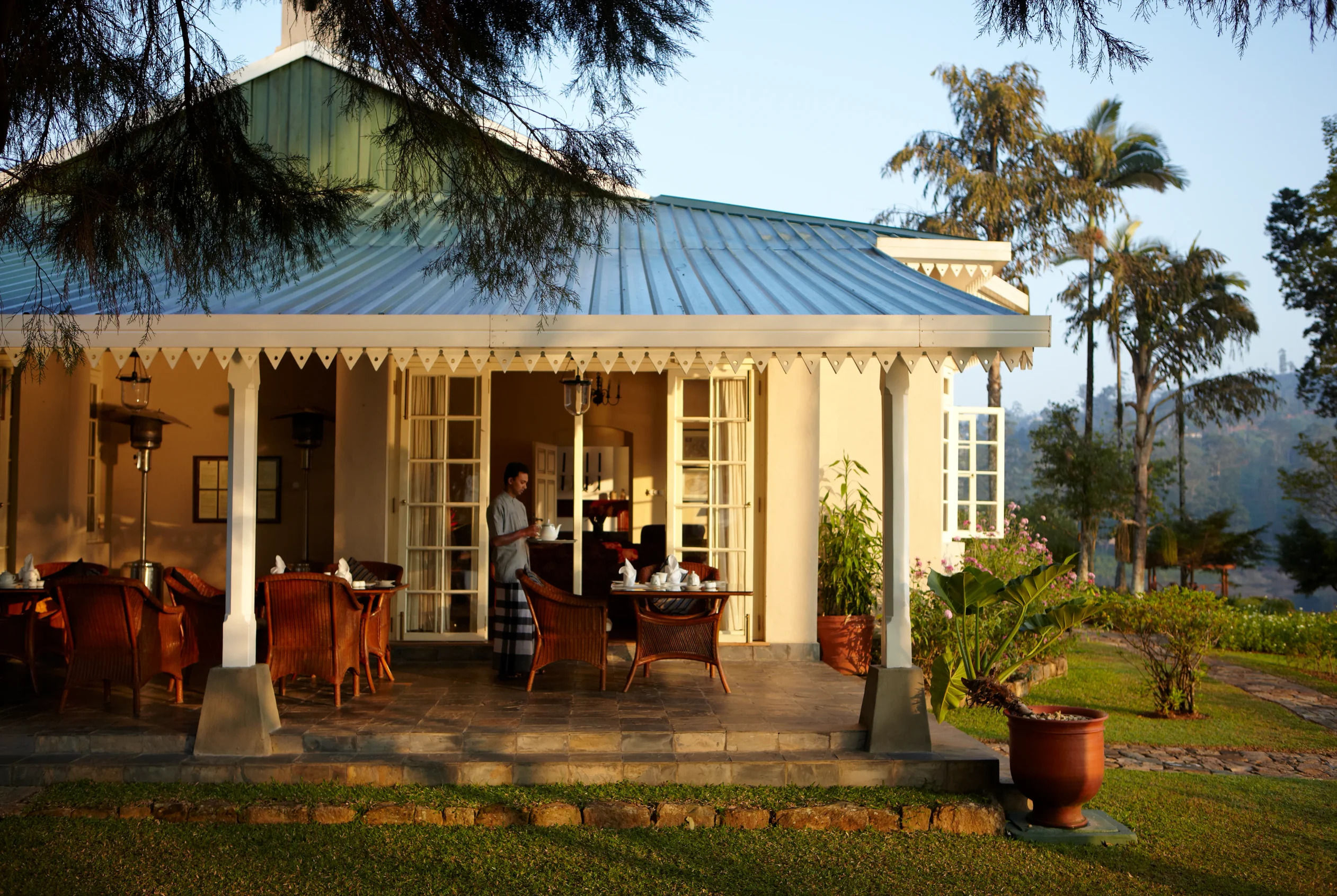 Ceylon-Tea-Trails