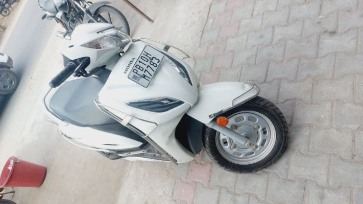 Honda Activa 6G photos