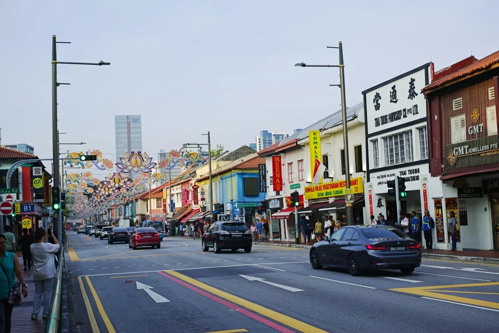 Stroll along Serangoon Road
