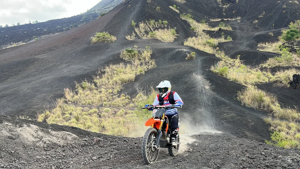 Dirt Biking 