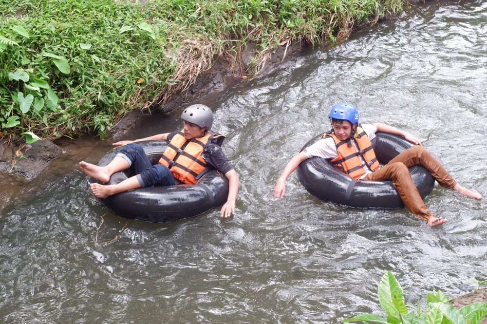 Water Tubing