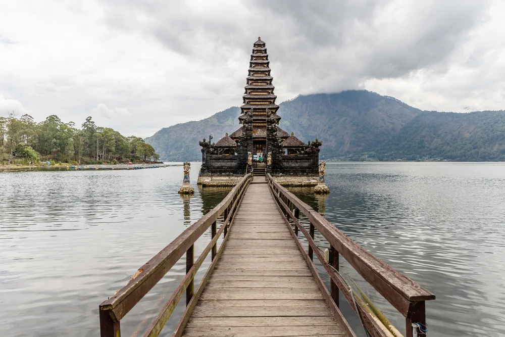  Batur Lake