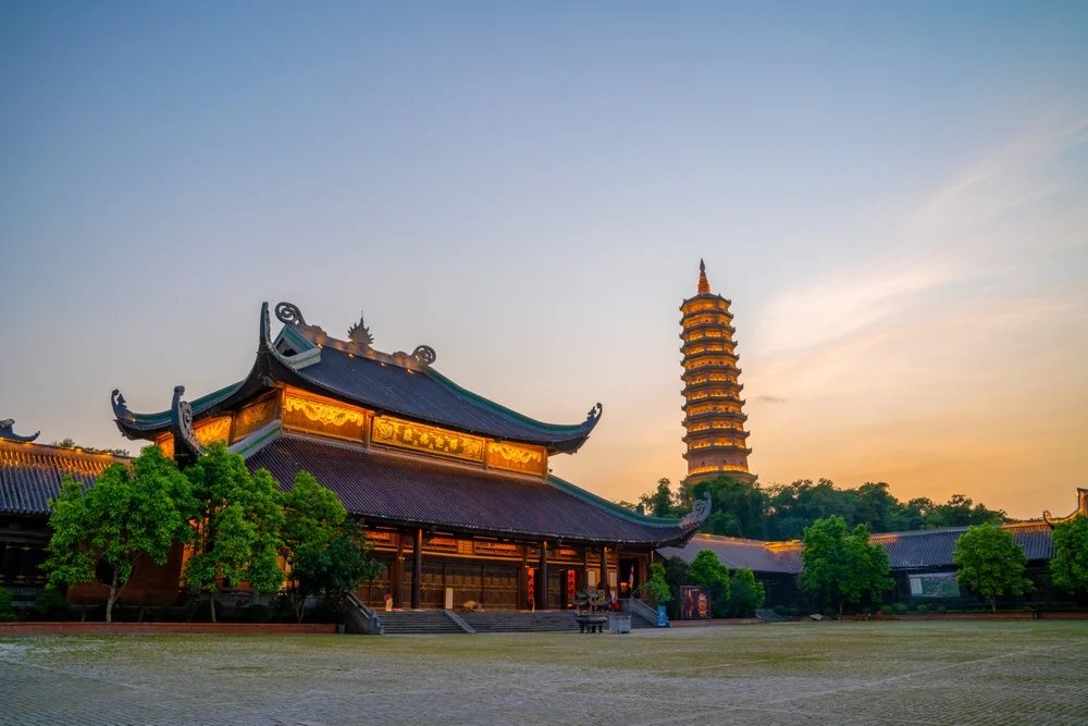 Visit the Bái Đính Pagoda in Ninh Bình