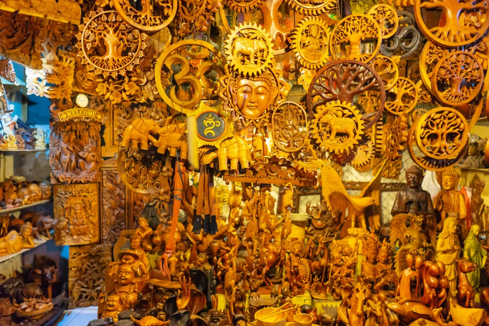 Explore Ubud Art Market at Night