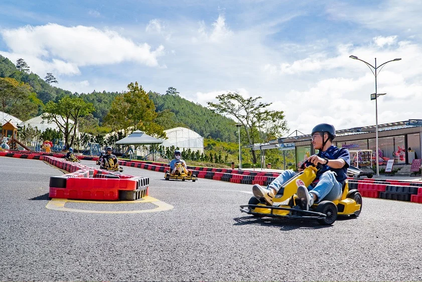 Mario Kart at Da Lat
