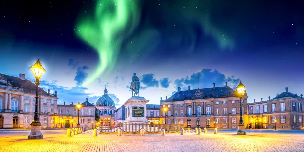  Amalienborg Palace