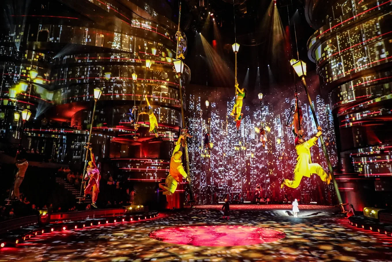 La Perle by Dragone