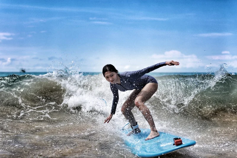 LEARN TO SURF IN PHUKET