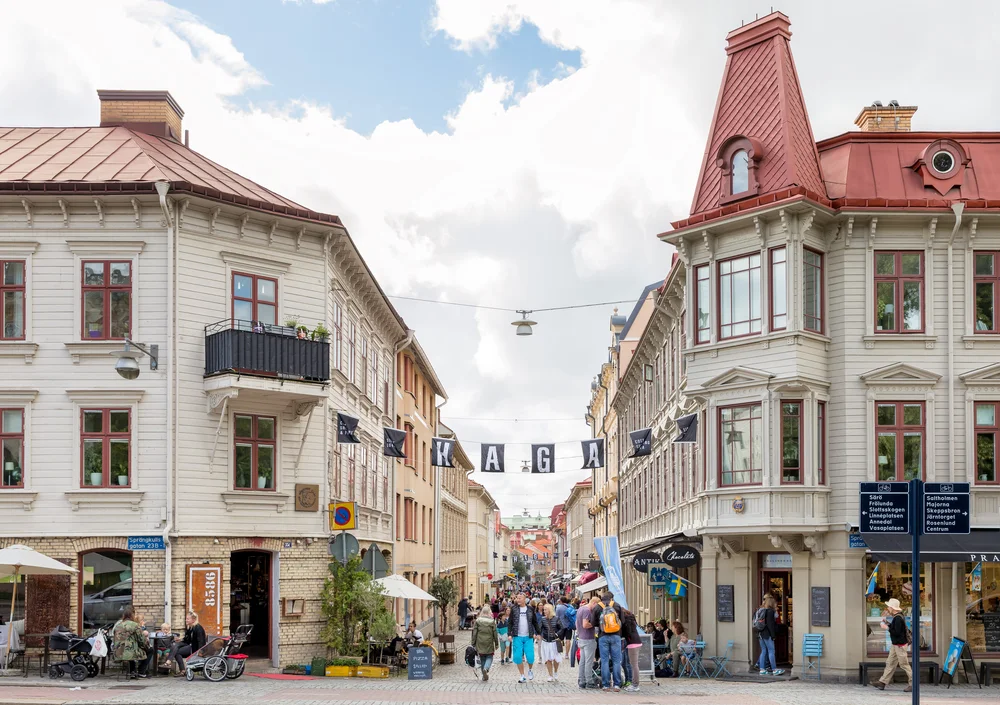 Wander Haga’s cozy cobbled lanes