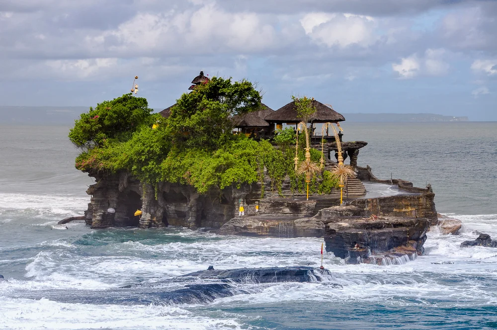 Tanah lot and Leke Leke waterfall with Private Transfers