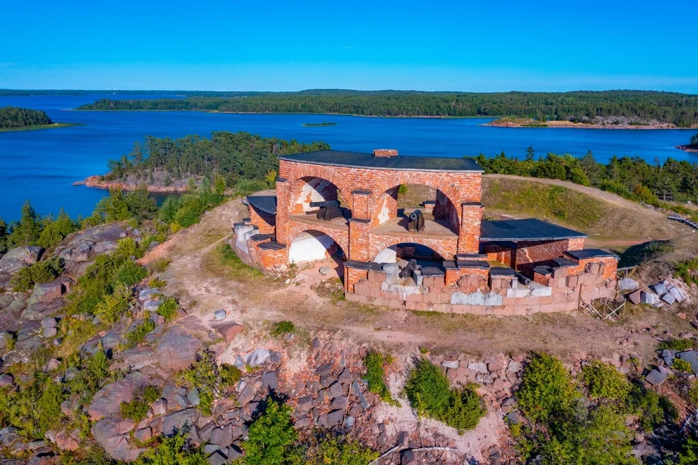 Walk through the Bomarsund Fortress ruins