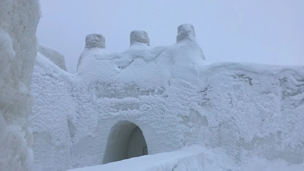 Stay in an ice hotel / snow hotel (Kemi or Kittilä)
