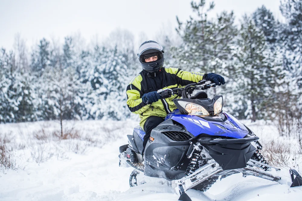 Snowmobile safari (Lapland)