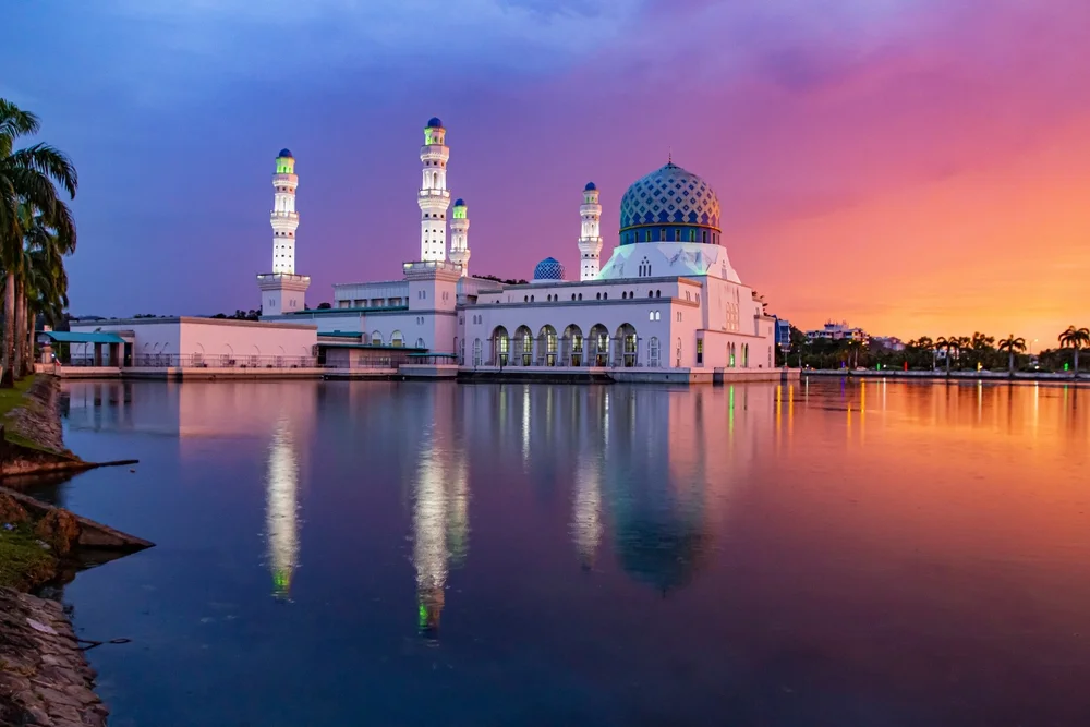 Explore Kota Kinabalu City Mosque