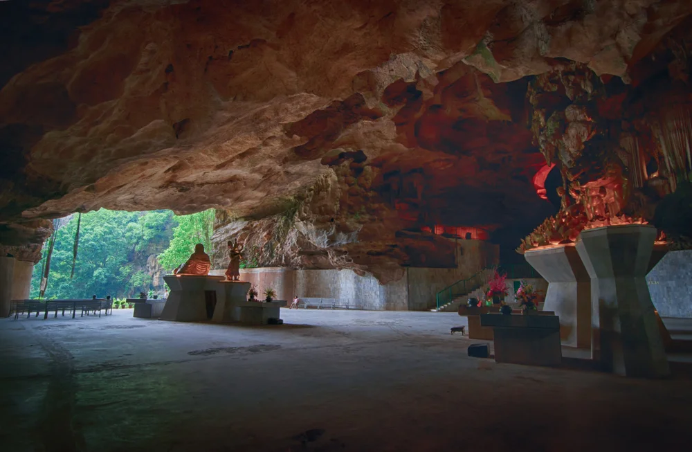 Kek Lok Tong Cave Temple