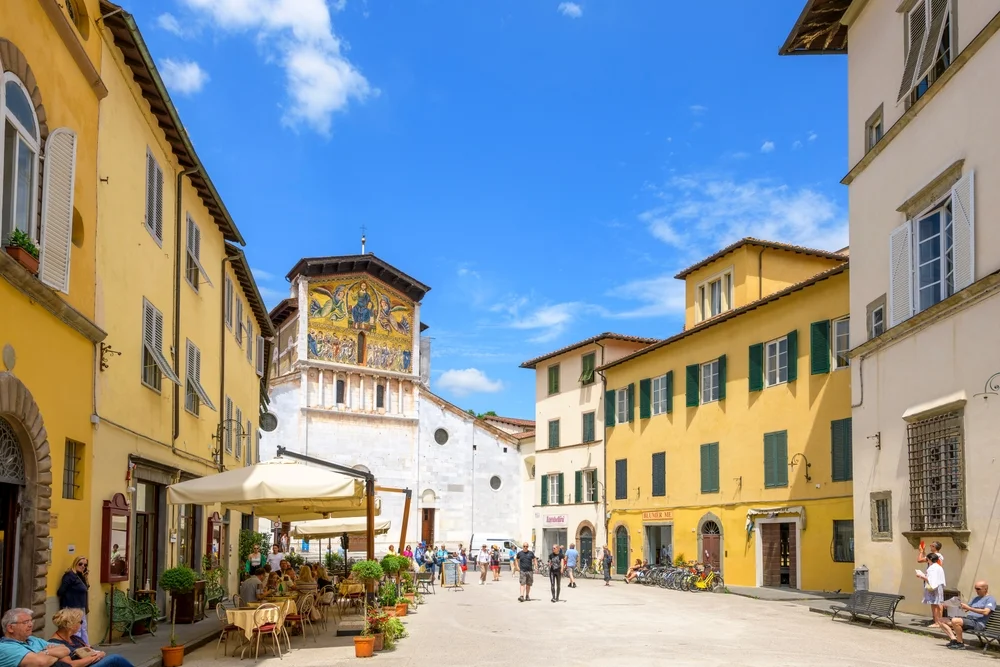 Explore the Medieval Town of Lucca