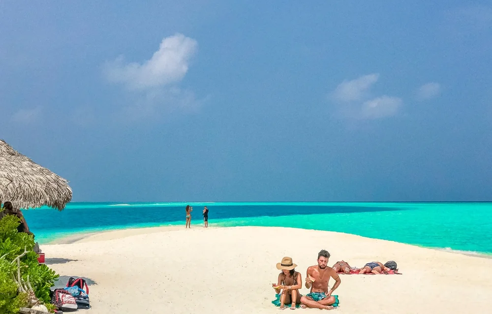 Explore an Uninhabited Island near Thoddoo
