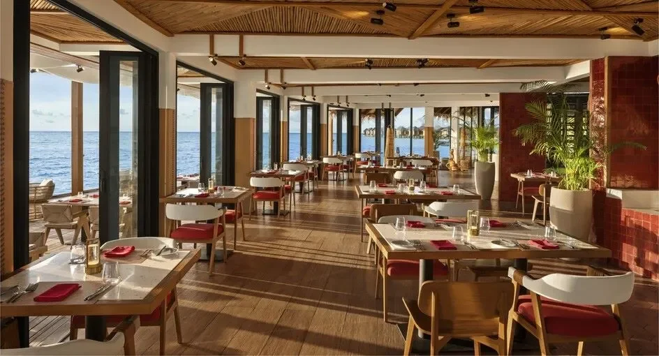 Sea.Fire.Salt (Anantara Veli / Dhigu)
