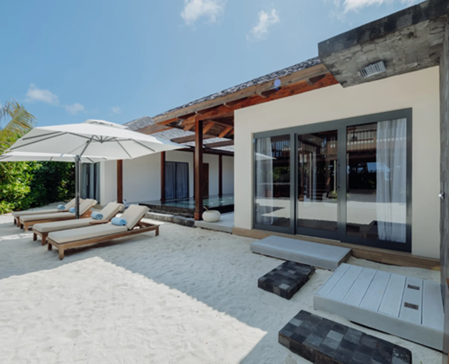 Kuredhivaru Resort & Spa