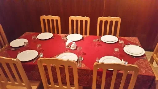 Delhi Taj Restaurant (St. Jean Road)
